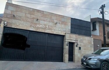 Casa en Venta en Cumbres 4o sector