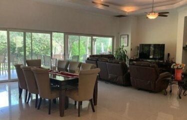 Residencia en Venta en zona Valle Alto