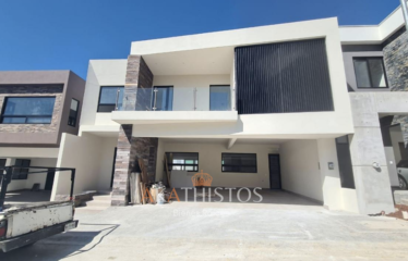 Casa en Venta en Bosques de las Misiones, sector Encino, Santiago