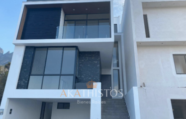 Casa en Venta Cumbres Elite Premier