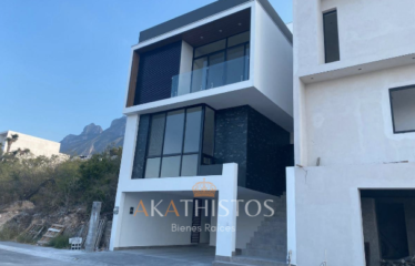 Casa en Venta Cumbres Elite Premier