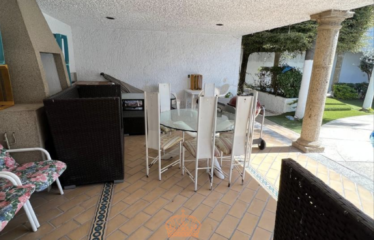 Casa en Ciudad Bugambilias 1ra Sección, con alberca.