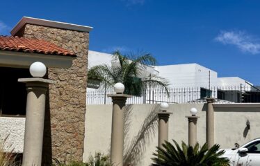 Casa en venta en Bugambilias con alberca de oportunidad