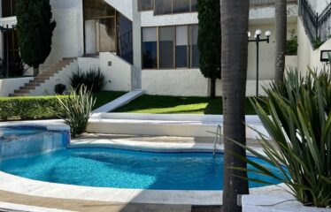 Casa en venta en Bugambilias con alberca de oportunidad