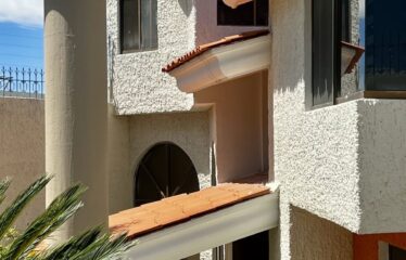 Casa en venta en Bugambilias con alberca de oportunidad